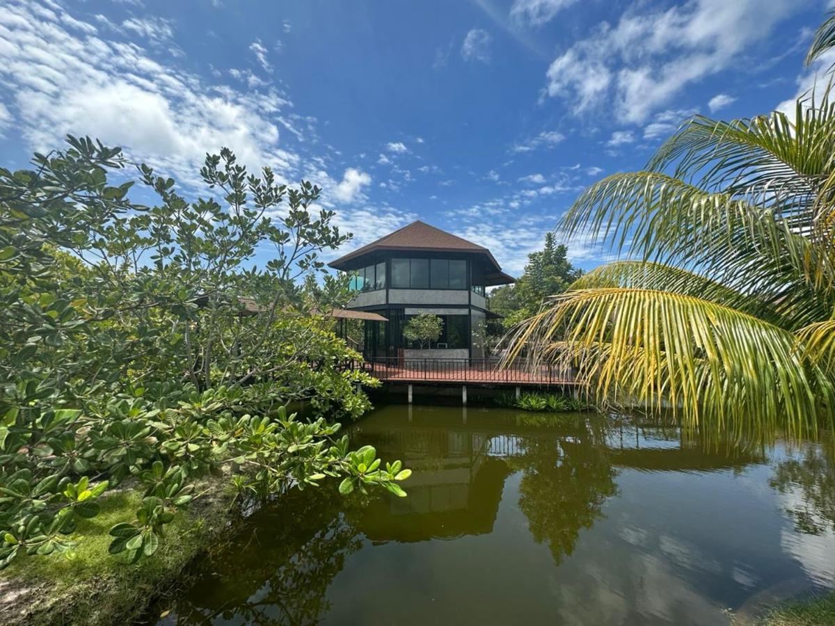 The Beatles Lagoon Chalong Bagian luar foto
