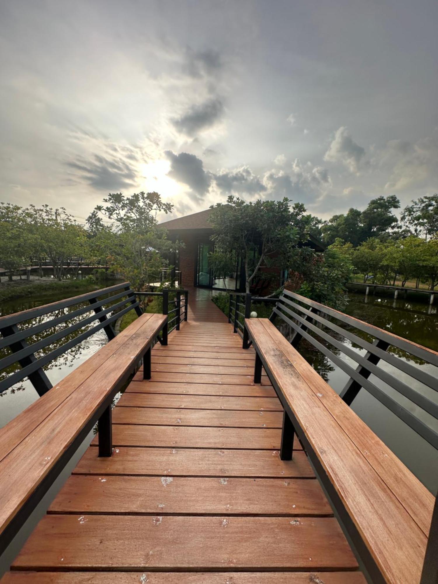The Beatles Lagoon Chalong Bagian luar foto